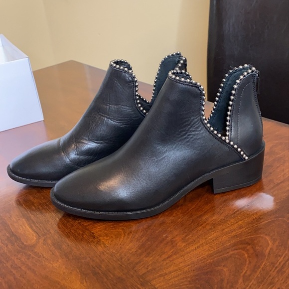 steve madden conquest bootie